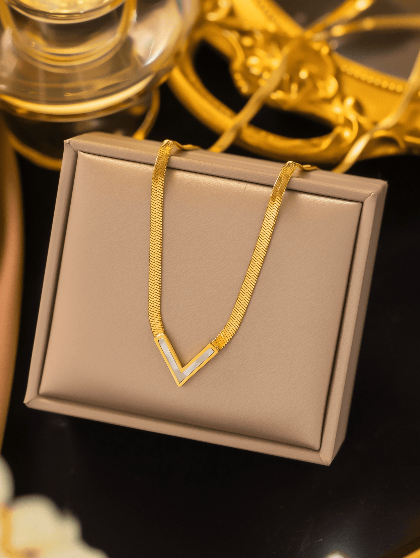 Linea V Necklace - Joudella